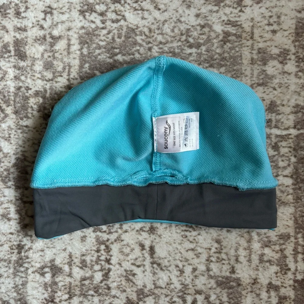 Saucony Bright Blue Running‎ Beanie with Ponytail Hole Workout Athletic Active